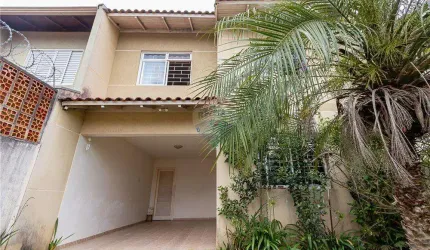 Sobrado duplex à venda na Rua Rolando Salin Zappa Mansur, 335 Cachoeira Curitiba/PR