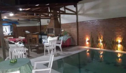 CASA NO HIPÓDOMO
