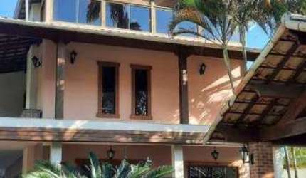 Casa alto padrão com 5 dormitórios para alugar, por R$ 5.500,00 mensal - Jardim L Ermitage - Juiz de Fora/MG