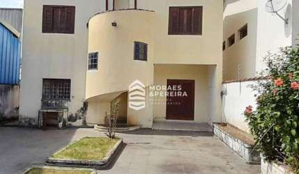 Sobrado com 4 dormitórios, 208 m² - venda por R$ 599.000,00 ou aluguel por R$ 5.000,00/mês - São Benedito - Pindamonhangaba/SP