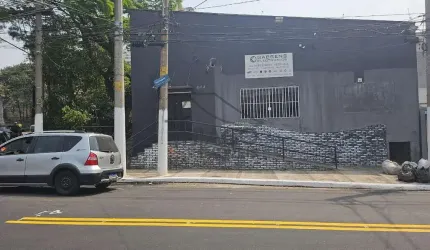 Excelente oportunidade de locação comercial na região da Vila Prudente, imóvel de 171 m2, salão amp