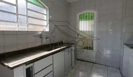 Espaçosa casa de 200mt²para venda, na Vila Alpina, de 3 dormitórios, fácil acesso ao Metro Vila Pru