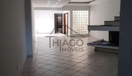 Excelente e espaçosa casa à venda na Vila Mariana de 300m², com fácil acesso ao Metrô Vila Mariana