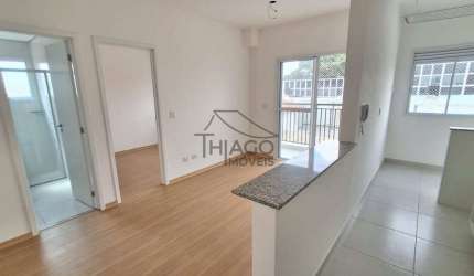 Excelente apartamento no Tatuapé, imóvel de 35m², 1 dormitório, sala com sacada e tela de proteção,