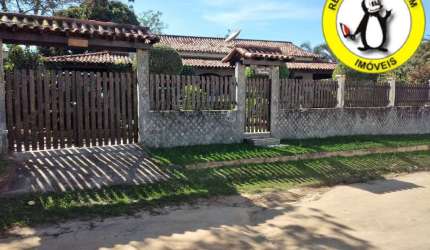 Casa com 3 quartos à venda em Iguabinha, Araruama  por R$ 360.000