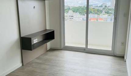 Ótimo Apartamento à venda no Century Home e Office