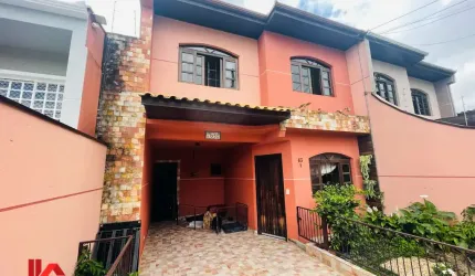 Sobrado à Venda no Tingui - Seu Novo Lar Espera por Você!