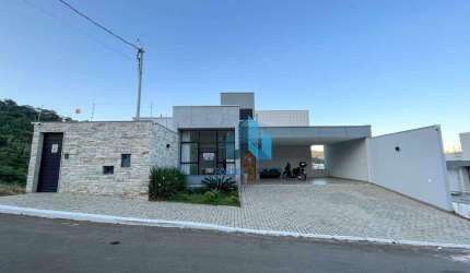 Casa com 4 quartos à venda, 510 m², por R$ 1.950.000 - Portal do Aeroporto - Juiz de Fora/MG