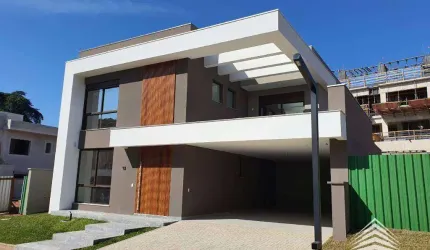 Casa a venda em  Santa Felicidade, 4 dormitórios, 2 vagas de garagem