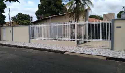 Casa Residencial à venda, no bairro Mafua, Teresina/PI