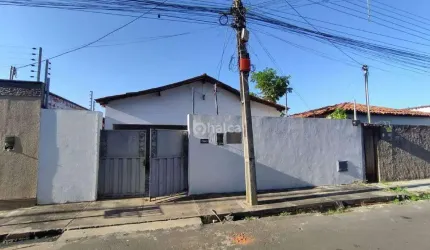 Casa Residencial à venda, no bairro Bela Vista, Teresina/PI