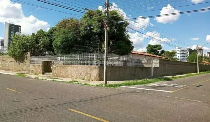 Casa Comercial à venda, no bairro Jockey Club, Teresina/PI