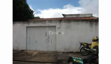 Casa Residencial à venda, no bairro Tabuleta, Teresina/PI