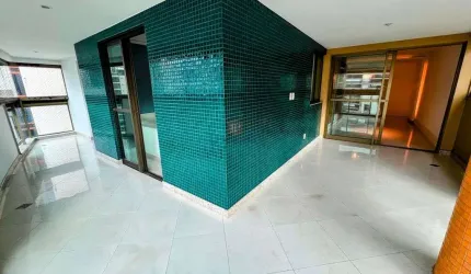 Apartamento a venda na Praia do Canto com Frente com Varandão