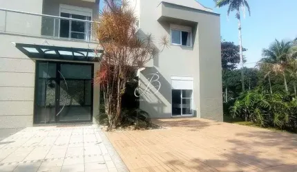 Casa de 06 suítes para locação de temporada na Riviera.