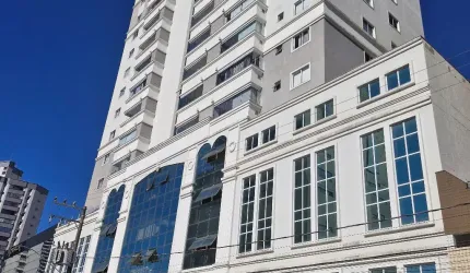 Lindo Apto Finamente Mobiliado, com 3 qtos e 94m2, no centro de ìtajaí