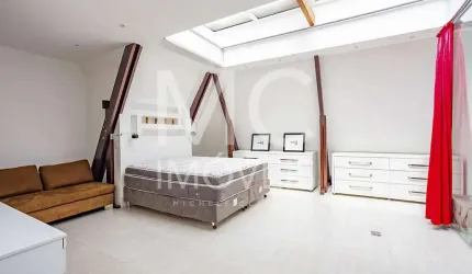Cobertura Triplex com 195.0 m², à venda no bairro Batel.