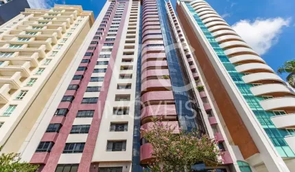 Excelente Apartamento face Norte, com 260 m², 4 quartos sendo 2 suítes à venda no bairro Batel.