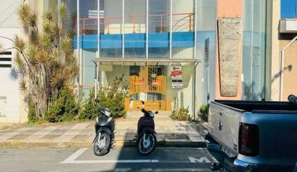 Imóvel comercial com 11 salas comerciais excelente para investidor