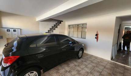 Casa com 4 quartos + 2 vagas na Cidade Lider