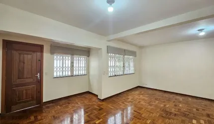 Elegante sobrado para venda com 3 quartos, sendo 1 suíte, 240m²