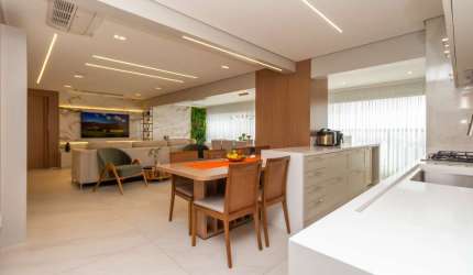 Agradável apartamento tipo para venda com 3 quartos, sendo 3 suítes, 160m²