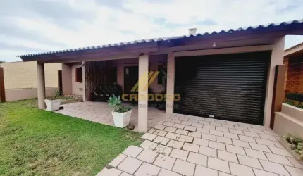 Excelente Residência, a poucos metros do mar