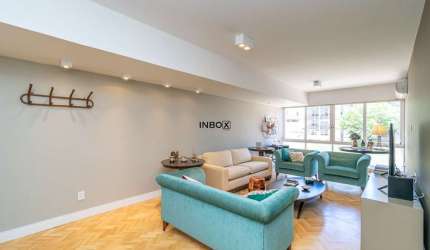 Apartamento 120.57m2 com 3 dormitórios C/1 suíte Moinhos de Vento em Porto Alegre..