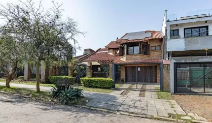 Casa de 269m² com 4 Dormitórios, 2 Suítes e 4 Vagas na Chácara das Pedras