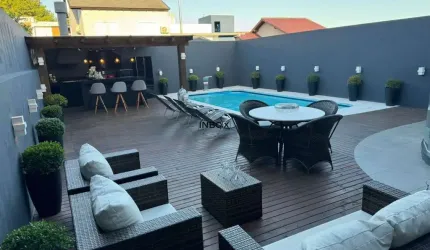 INBOX CIA IMOBILIARIA VENDE Ótima casa 100% mobiliada, em condomínio de Alto Padrão, na Zona Sul de Porto Alegre.