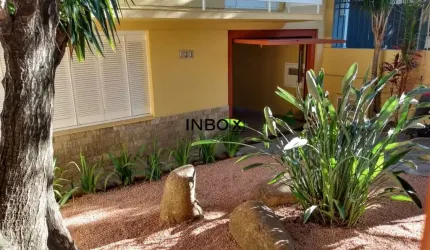 INBOX VENDE CASA com 4 dormitórios, semibomiliada, 3 vagas, 253 m² privativos, próximo ao Barra Shopping, bairro Cristal, Porto Alegre - RS.