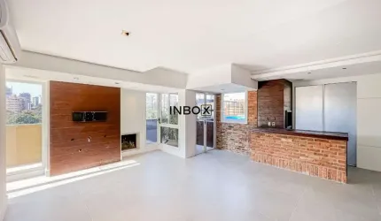 Cobertura horizontal de 247m² e 3 dormitórios, sendo 1 suíte no bairro Bela Vista, Porto Alegre/RS.