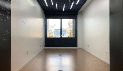 Sala à venda na Avenida Protásio Alves