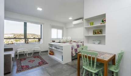 Charmoso Loft com 1 dormitório para locacao e venda, 38 m² - Chácara das Pedras - Porto Alegre/RS