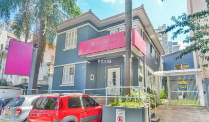 CASA COMERCIAL PARA VENDA E LOCAÇÃO NO MOINHOS DE VENTO, PORTO ALEGRE/RS