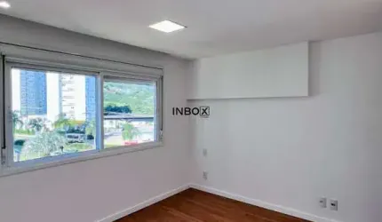 APTO 03 quartos (01 suíte) REFORMADO com 80,00m² no bairro Jardim Carvalho em Porto Alegre.