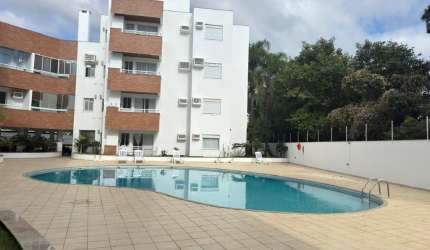 Apartamento na quadra do mar