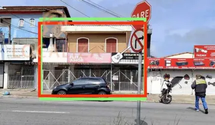 Salão Comercial de Alto Padrão para Locação em Localização Privilegiada: 1 Sala, 2 Banheiros, 2 Vagas de Garagem - 77,40m²