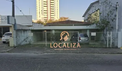 Excelente oportunidade: Casa comercial à venda na Vila Adyana, São José dos Campos-SP - 3 quartos, 2 salas, 4 vagas de garagem - 363,00 m² de área total
