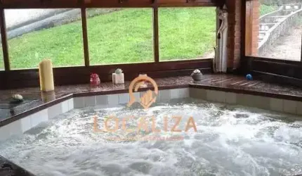 Chácara de Luxo à Venda em Jacareí-SP! 4 Quartos, 3 Suítes, Piscina, Campo de Futebol e Muito Mais! Venha Conferir!