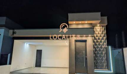 Imperdível casa de 3 quartos e 3 suítes à venda em Caçapava-SP, Residencial Colinas: 2 salas, 4 banheiros, 4 vagas, 200m²!