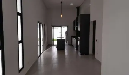 Casa à venda em Caçapava-SP, Residencial Colinas: 3 quartos, 1 suíte, 2 salas, 2 banheiros, 4 vagas, 300m² de área. Imperdível!