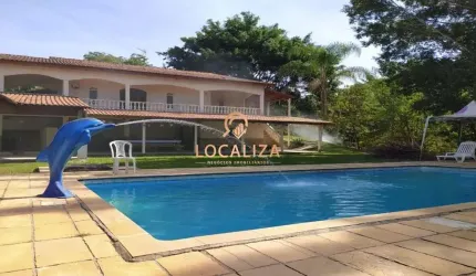 Chácara com piscina / Bairro dos Freitas / 450 m² de construção / 15.000 m² de área / Cachoeira na propriedade / Área gourmet / São Jose dos Campos