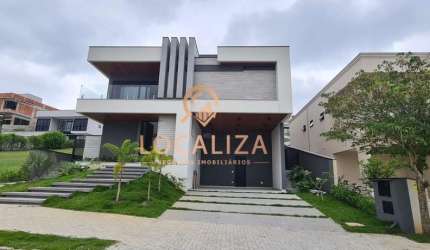 Casa de alto padrão à venda em condomínio de luxo em São José dos Campos-SP - 4 quartos, 4 suítes, 2 salas, 5 banheiros, 4 vagas, 440m².