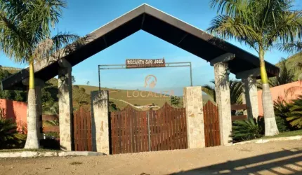 Chácara de Luxo à Venda em São José dos Campos - Bairro Buquirinha: 3 Quartos, 1 Suíte, 3 Salas, 4 Banheiros, 5 Vagas de Garagem, 784m².