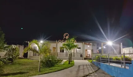 Chácara à venda em Caçapava-SP, Borda da Mata: 3 quartos, 1 suíte, 1 sala, 4 vagas de garagem, 250m² de área. Aproveite!