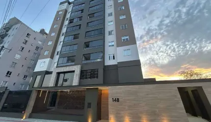 Apartamento com 03 quartos no bairro Anita Garibaldi