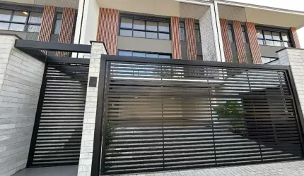 Casa 03 suítes no América