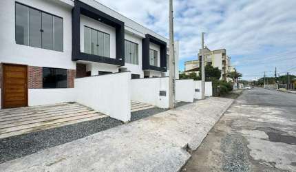 Casa com 02 quartos para alugar no Costa e Silva
