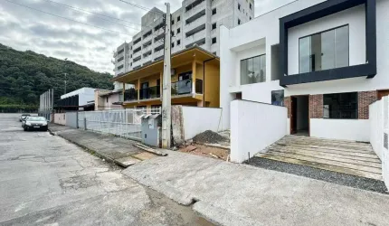 Casa com 02 quartos para alugar no Costa e Silva